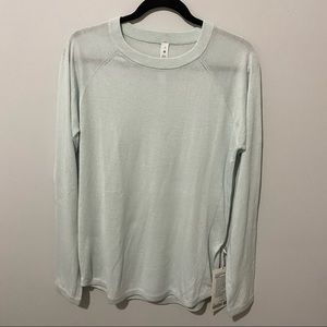 (Brand new) Lululemon Lightweight Boolux Sweater